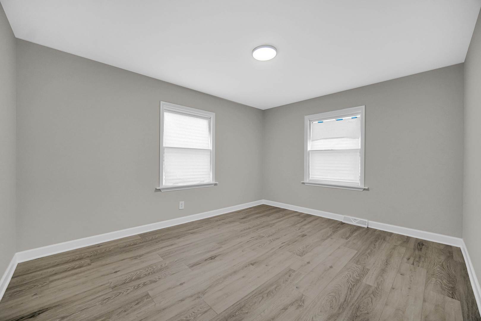 211 Independence Avenue, Joliet, IL 60433