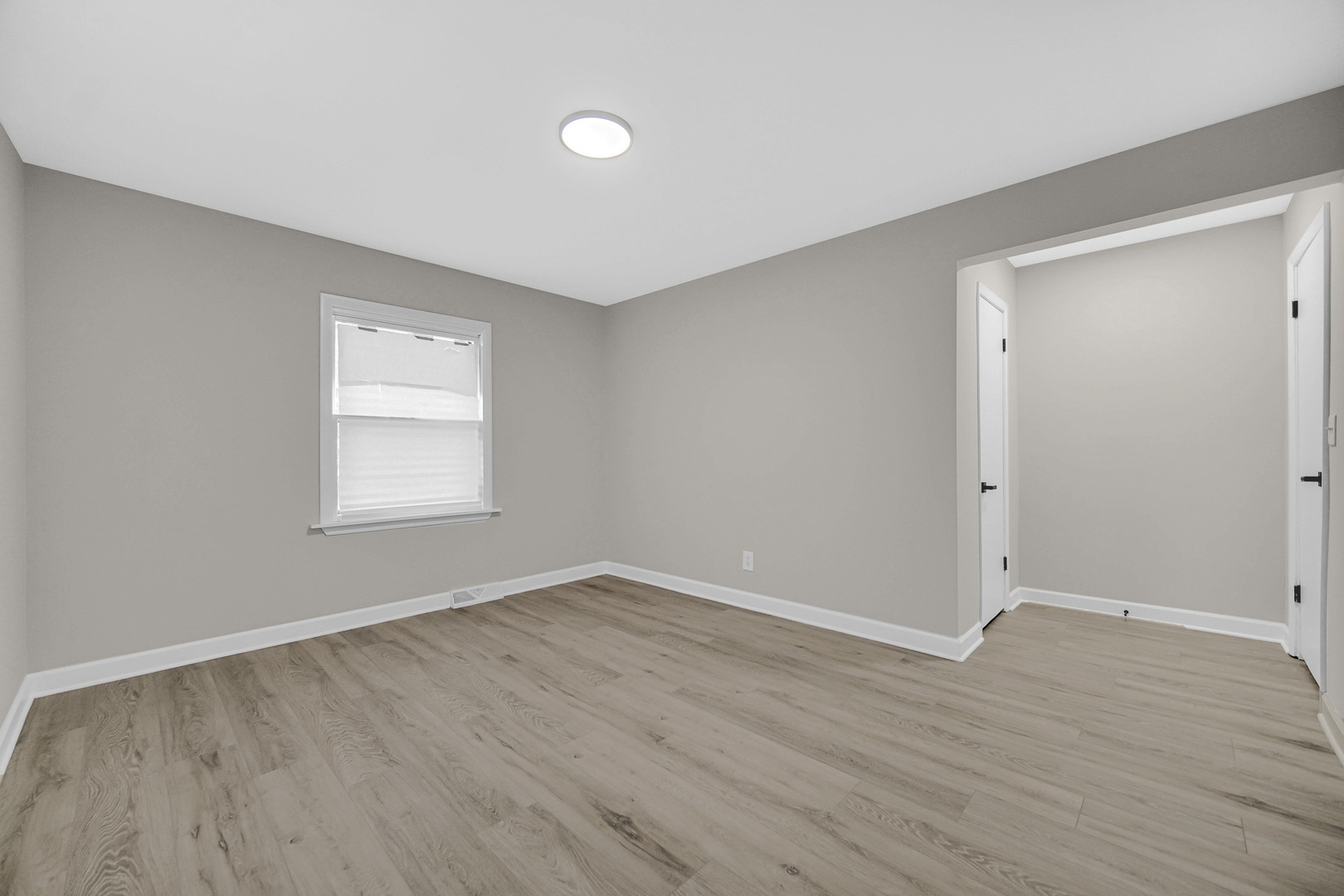 211 Independence Avenue, Joliet, IL 60433