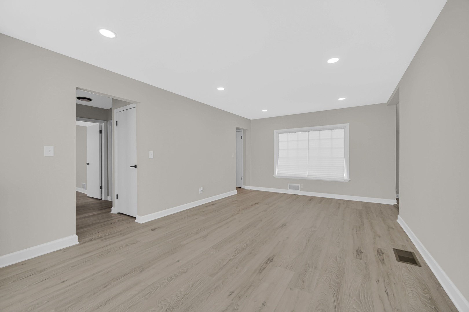 211 Independence Avenue, Joliet, IL 60433