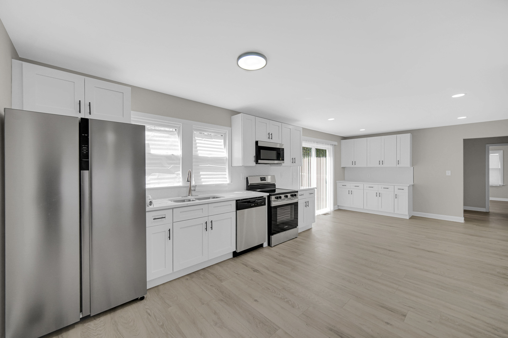 211 Independence Avenue, Joliet, IL 60433