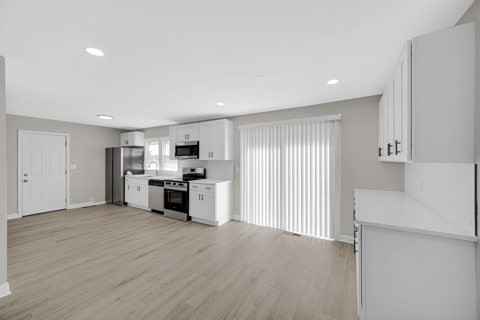 211 Independence Avenue, Joliet, IL 60433