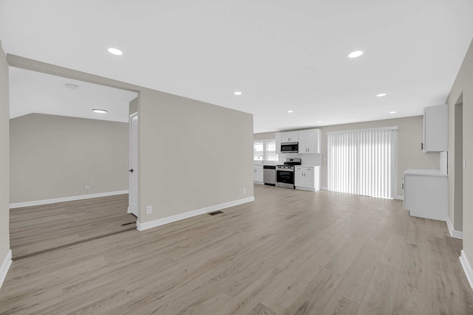 211 Independence Avenue, Joliet, IL 60433