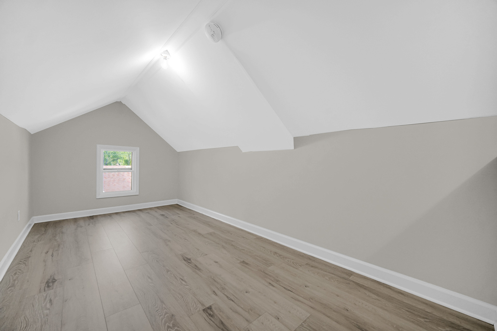 211 Independence Avenue, Joliet, IL 60433