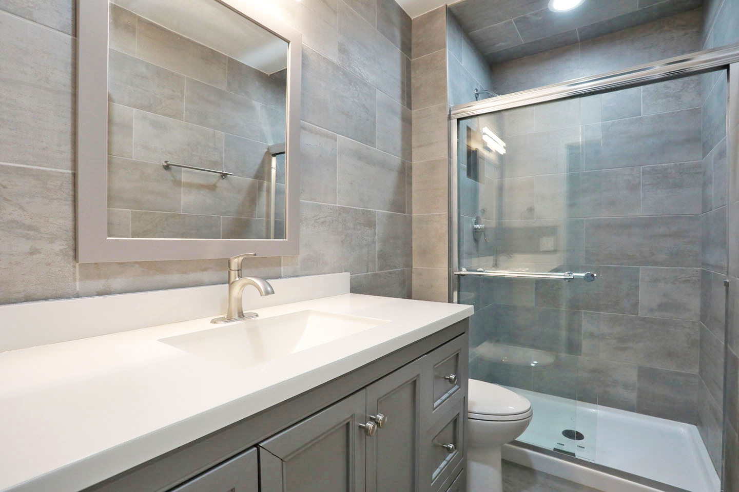 Schaumburg, IL 60193