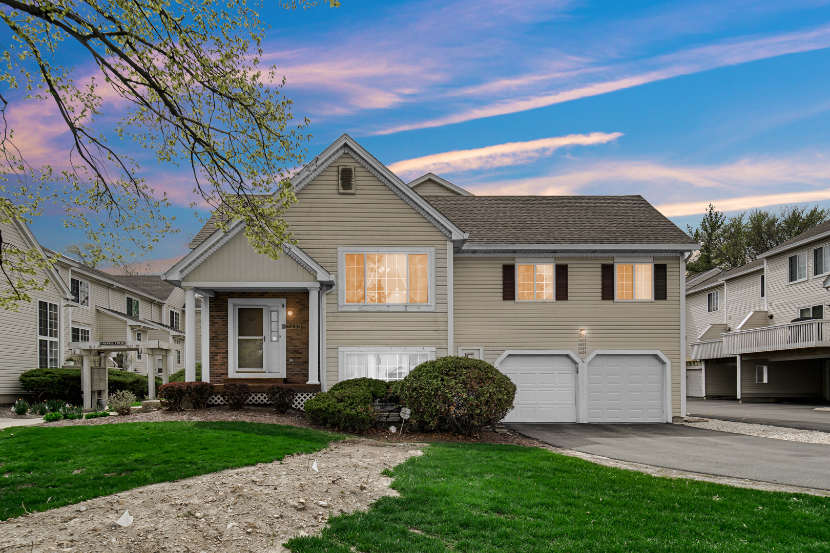 1621 Liberty Street, Hanover Park, IL 60133