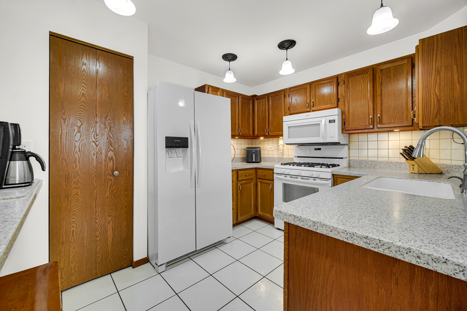 1621 Liberty Street, Hanover Park, IL 60133