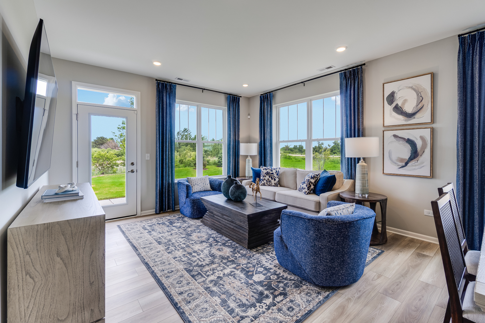 4213 Meadowridge Road, Woodstock, IL 60098