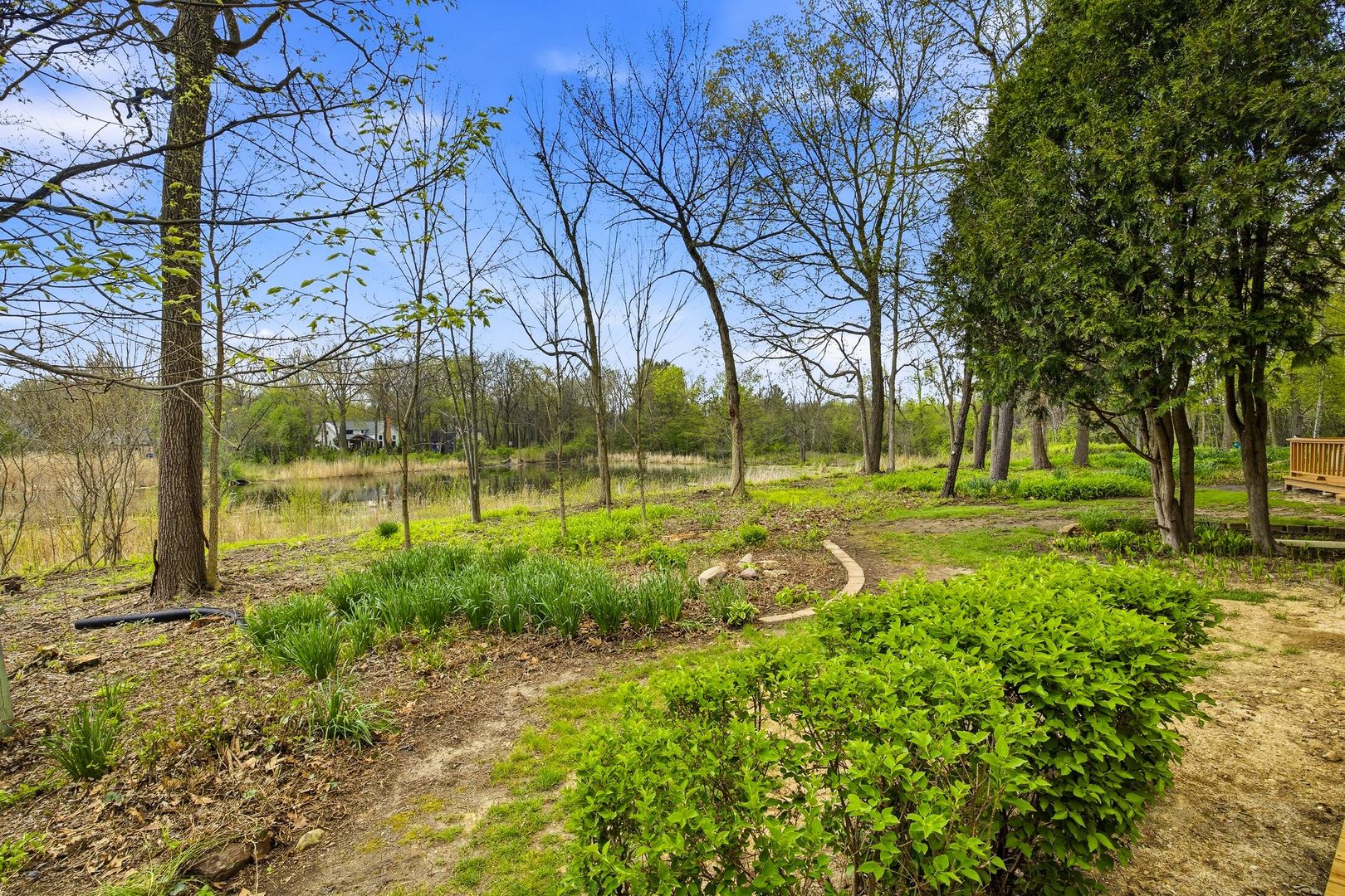 76 Whittington Course, St. Charles, IL 60174