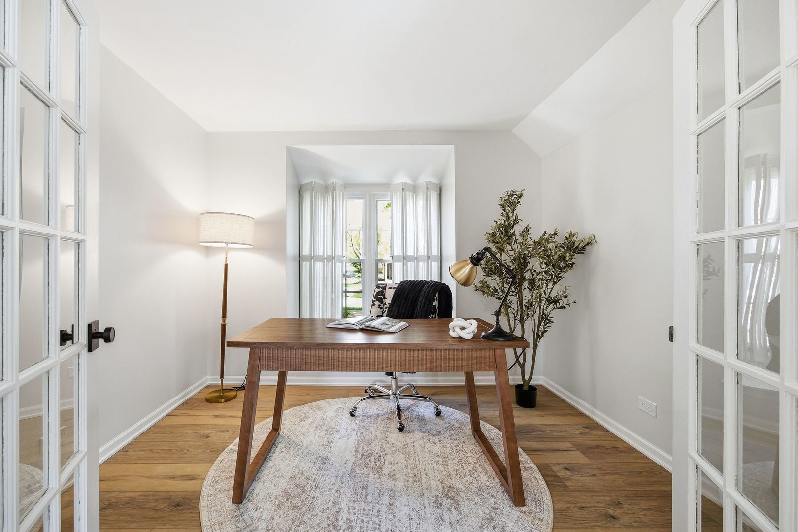 76 Whittington Course, St. Charles, IL 60174