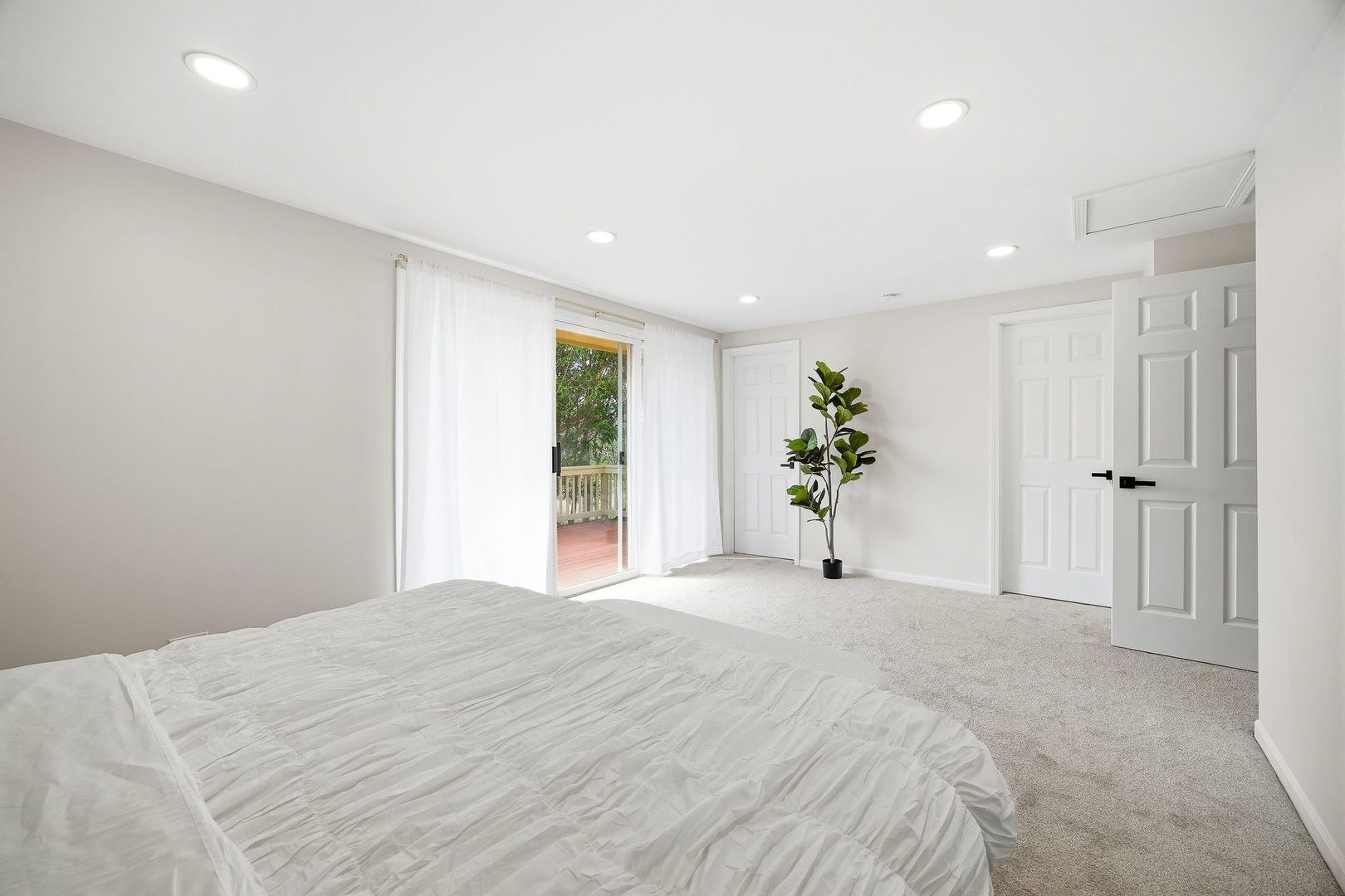 76 Whittington Course, St. Charles, IL 60174