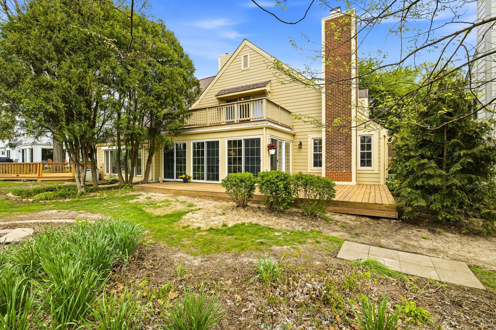 76 Whittington Course, St. Charles, IL 60174