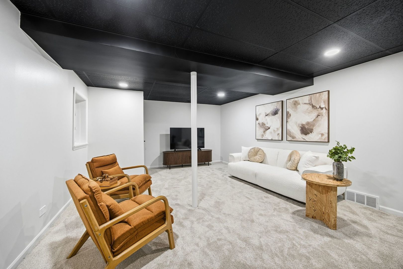 76 Whittington Course, St. Charles, IL 60174