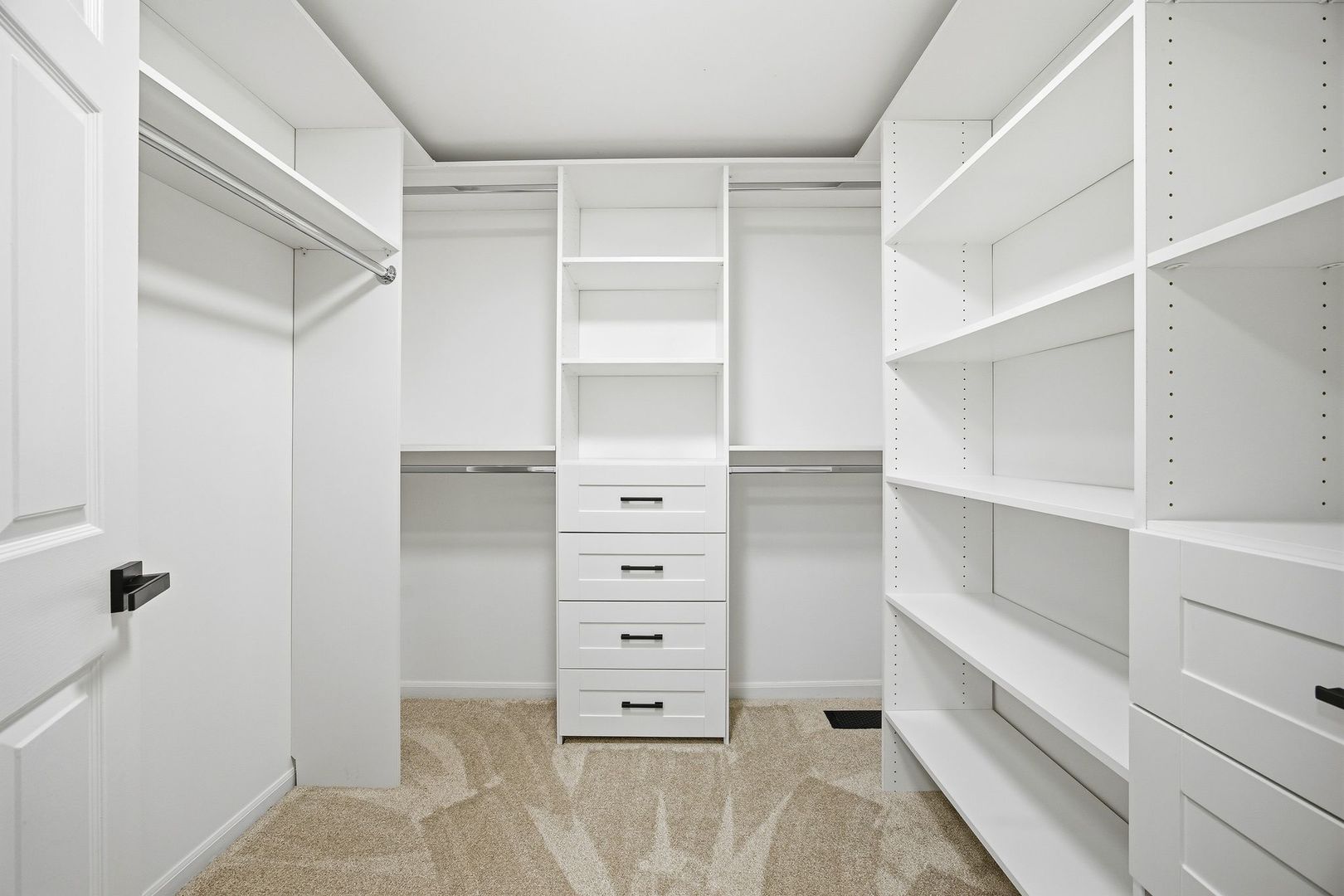 76 Whittington Course, St. Charles, IL 60174