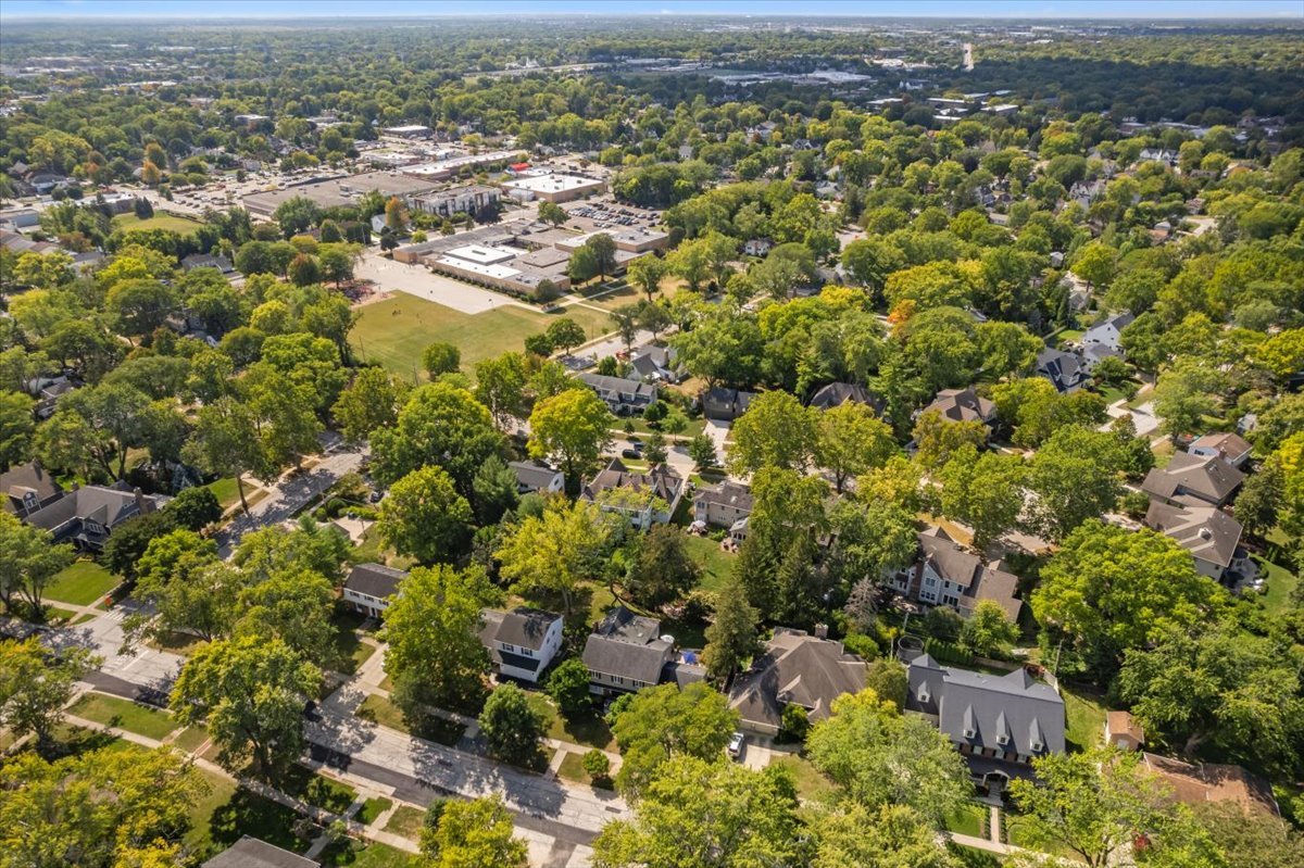 1221 N Loomis Street, Naperville, IL 60563