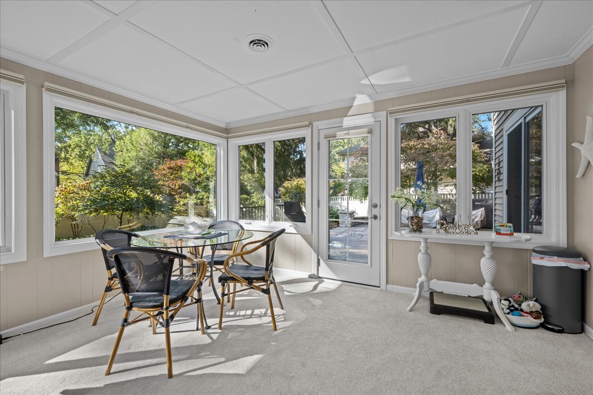 1221 N Loomis Street, Naperville, IL 60563