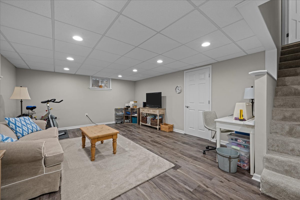 1221 N Loomis Street, Naperville, IL 60563