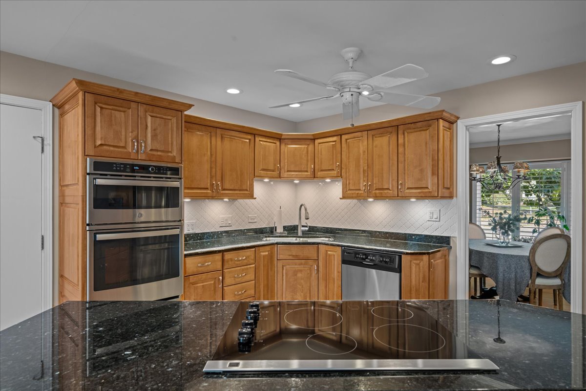 1221 N Loomis Street, Naperville, IL 60563