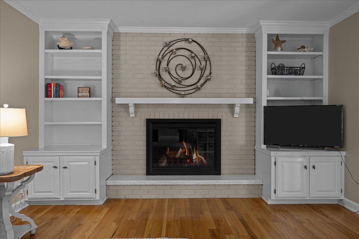 1221 N Loomis Street, Naperville, IL 60563