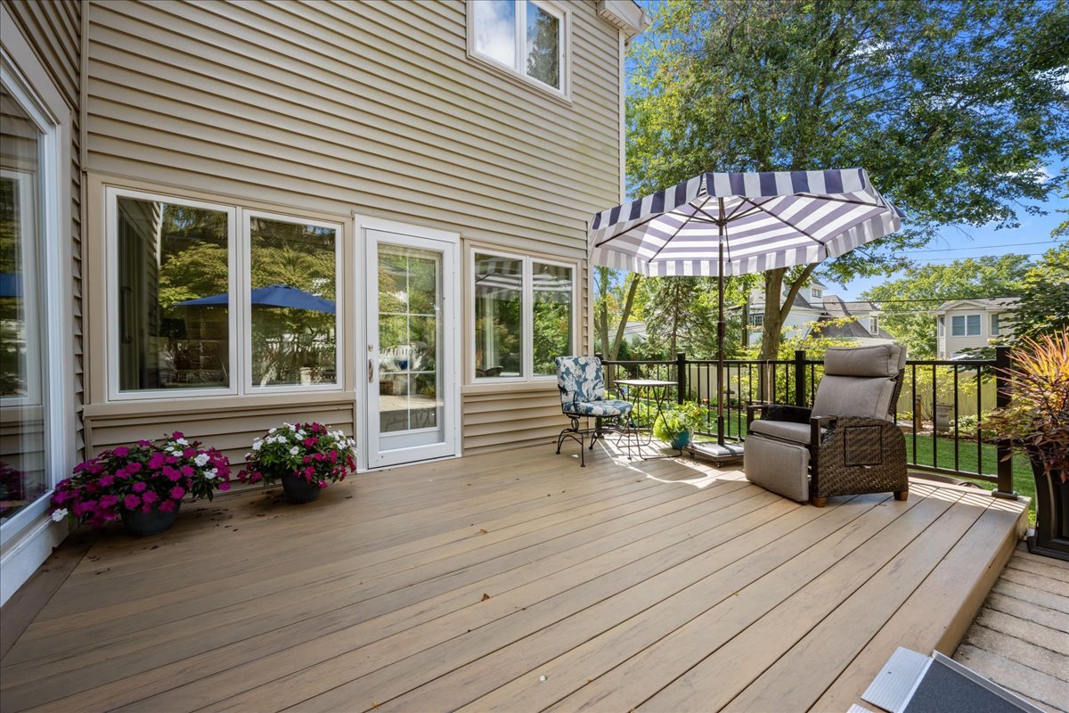 1221 N Loomis Street, Naperville, IL 60563