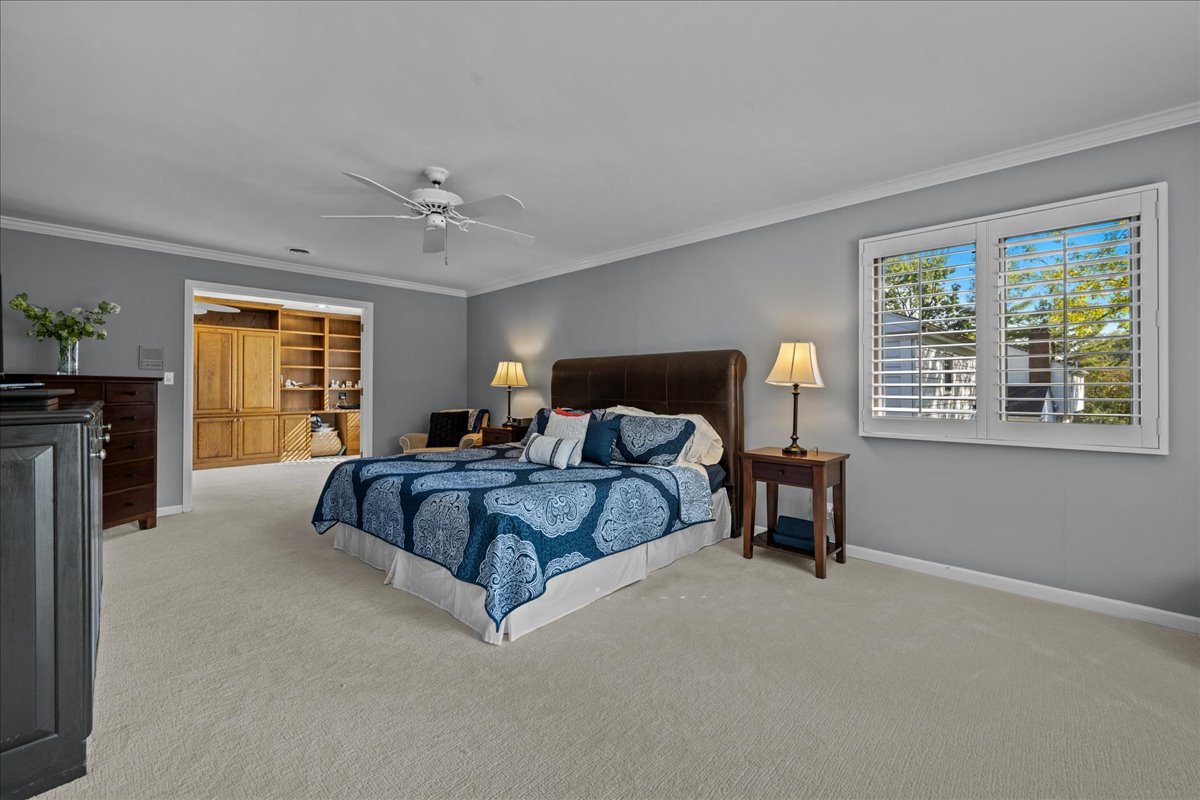 1221 N Loomis Street, Naperville, IL 60563