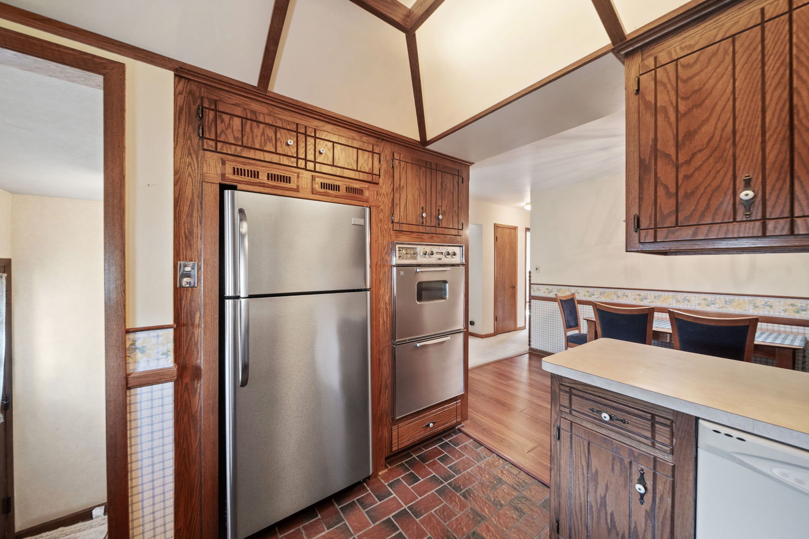10823 S 71st Court, Worth, IL 60482