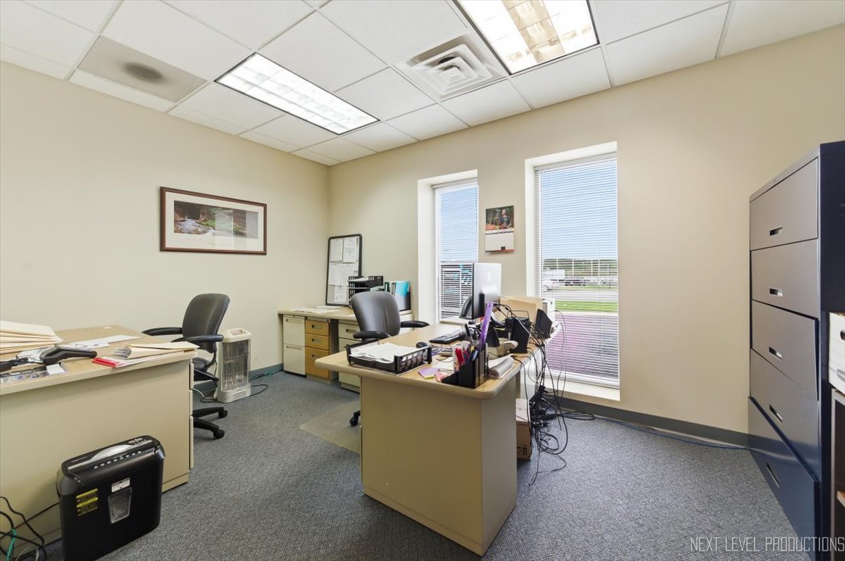 2051 Ogden Avenue, Downers Grove, IL 60515