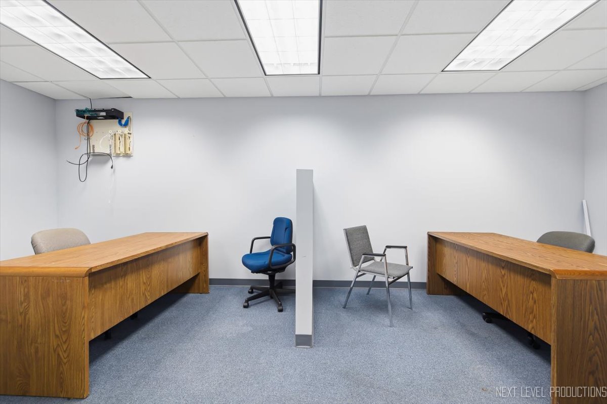 2051 Ogden Avenue, Downers Grove, IL 60515
