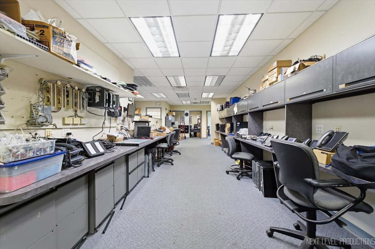 2051 Ogden Avenue, Downers Grove, IL 60515
