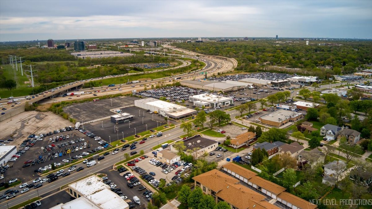 2051 Ogden Avenue, Downers Grove, IL 60515