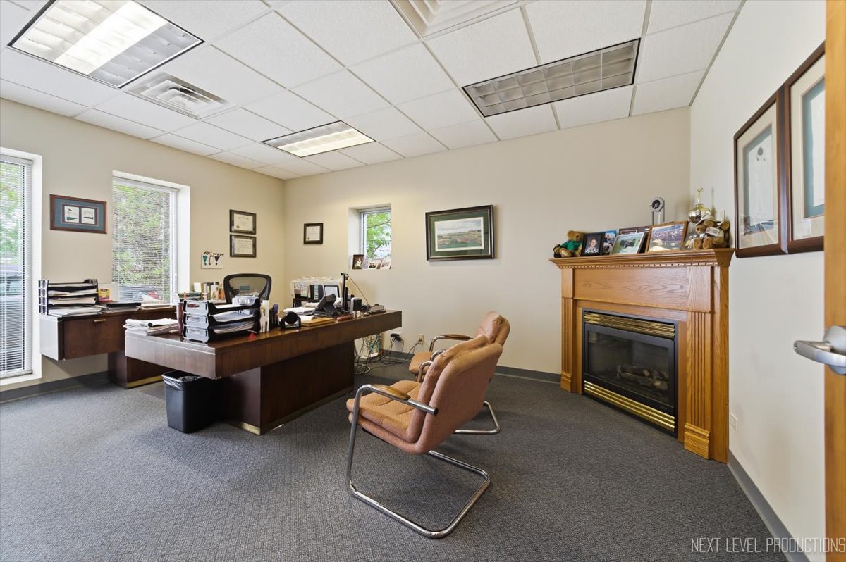 2051 Ogden Avenue, Downers Grove, IL 60515