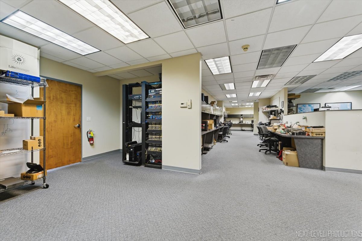 2051 Ogden Avenue, Downers Grove, IL 60515
