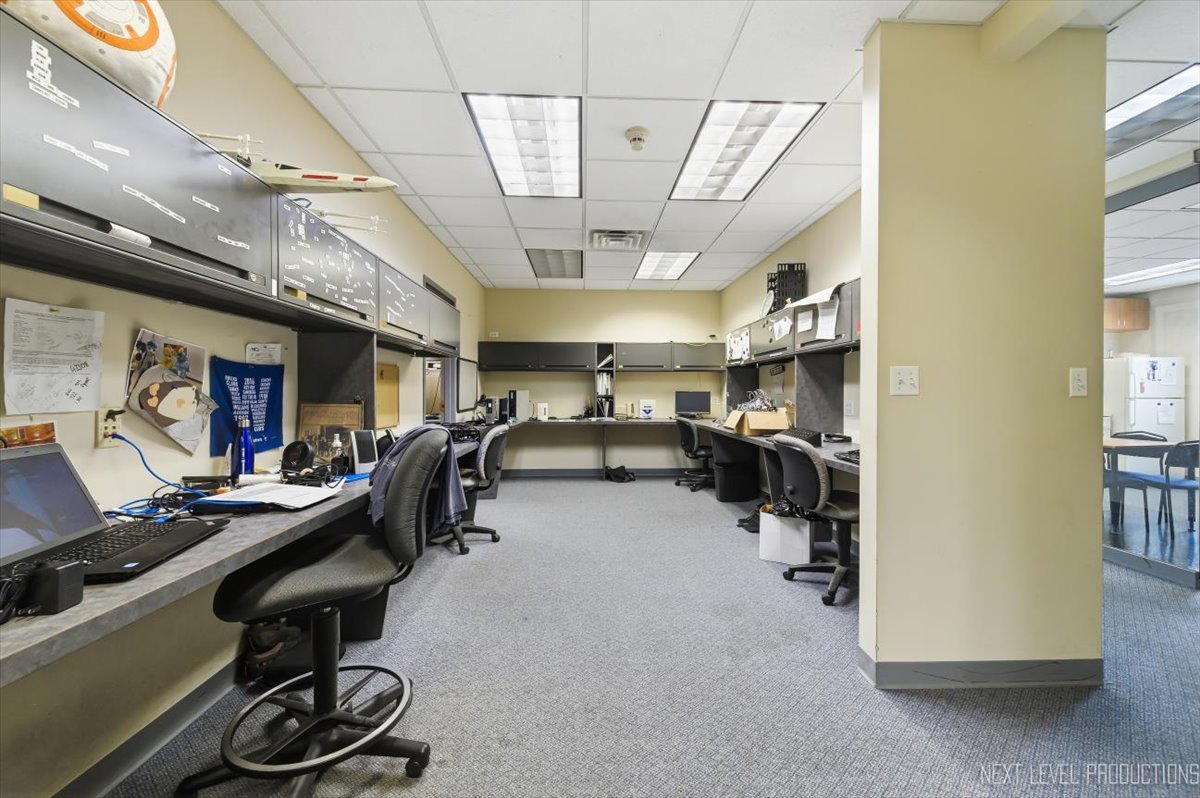 2051 Ogden Avenue, Downers Grove, IL 60515