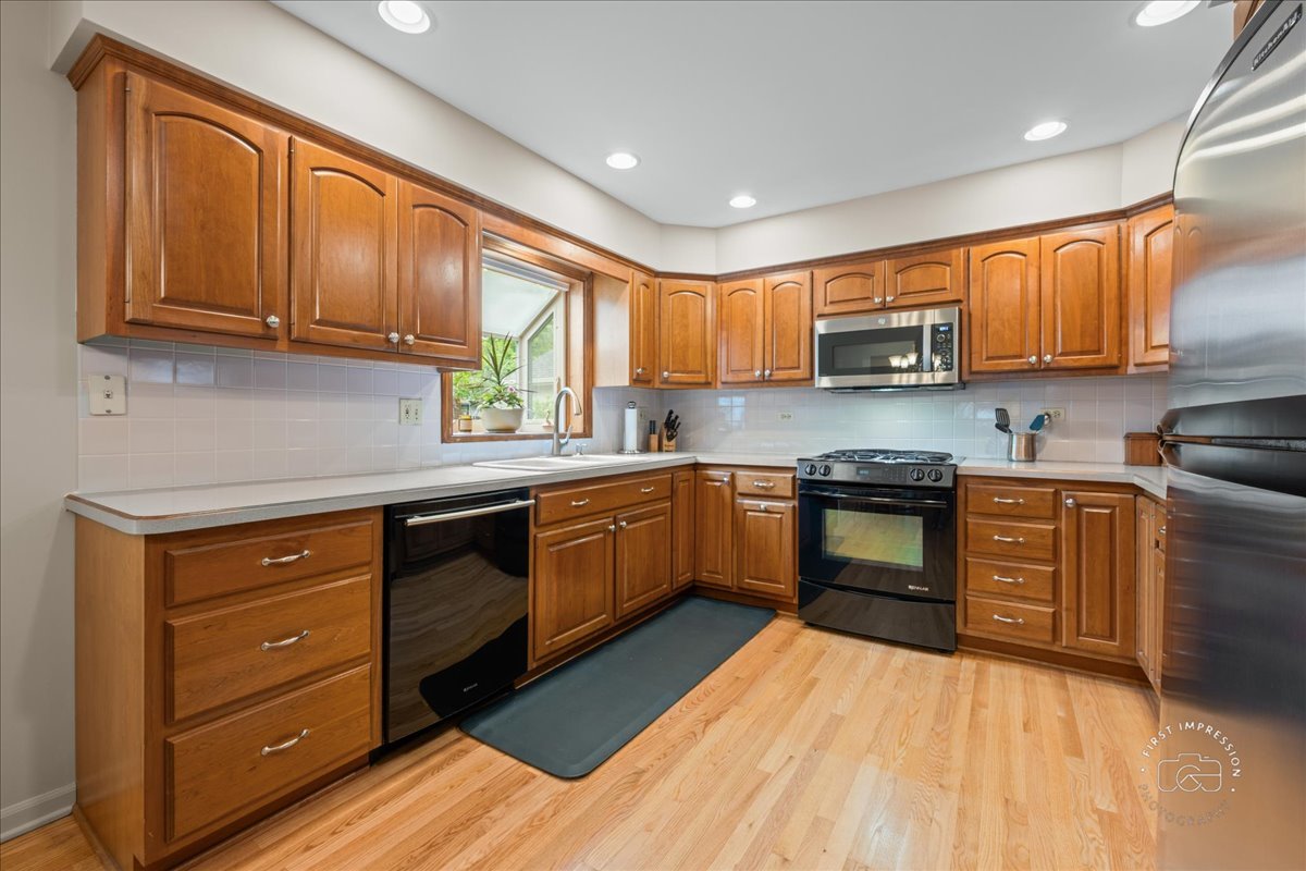 924 Royal Blackheath Court, Naperville, IL 60563