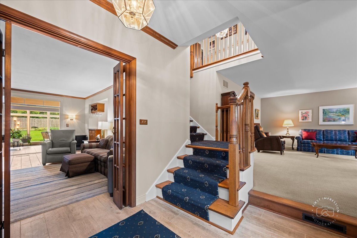 924 Royal Blackheath Court, Naperville, IL 60563