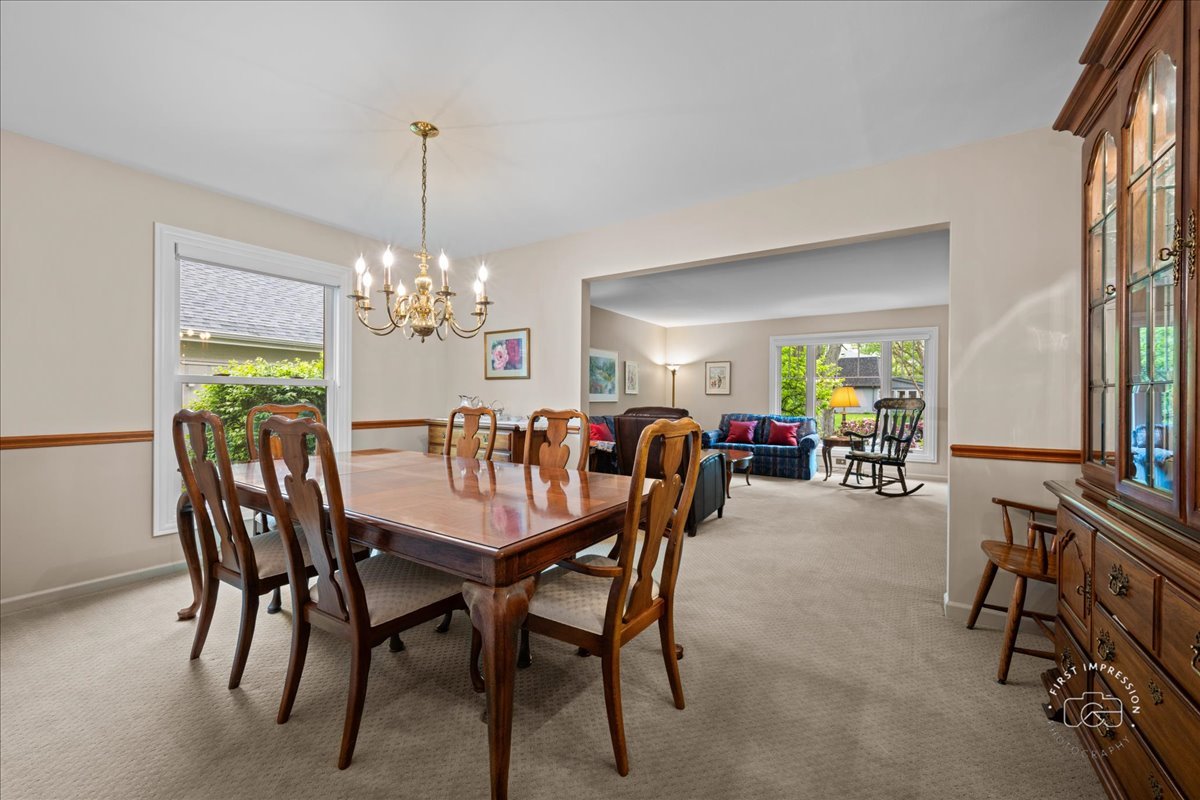 924 Royal Blackheath Court, Naperville, IL 60563