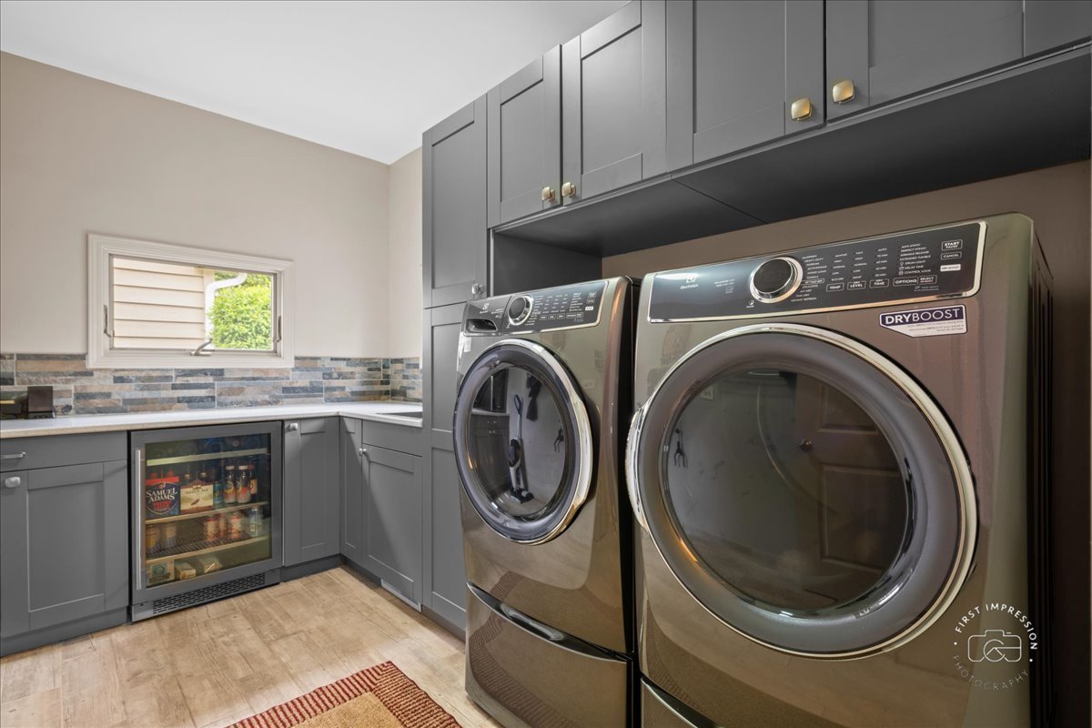 924 Royal Blackheath Court, Naperville, IL 60563