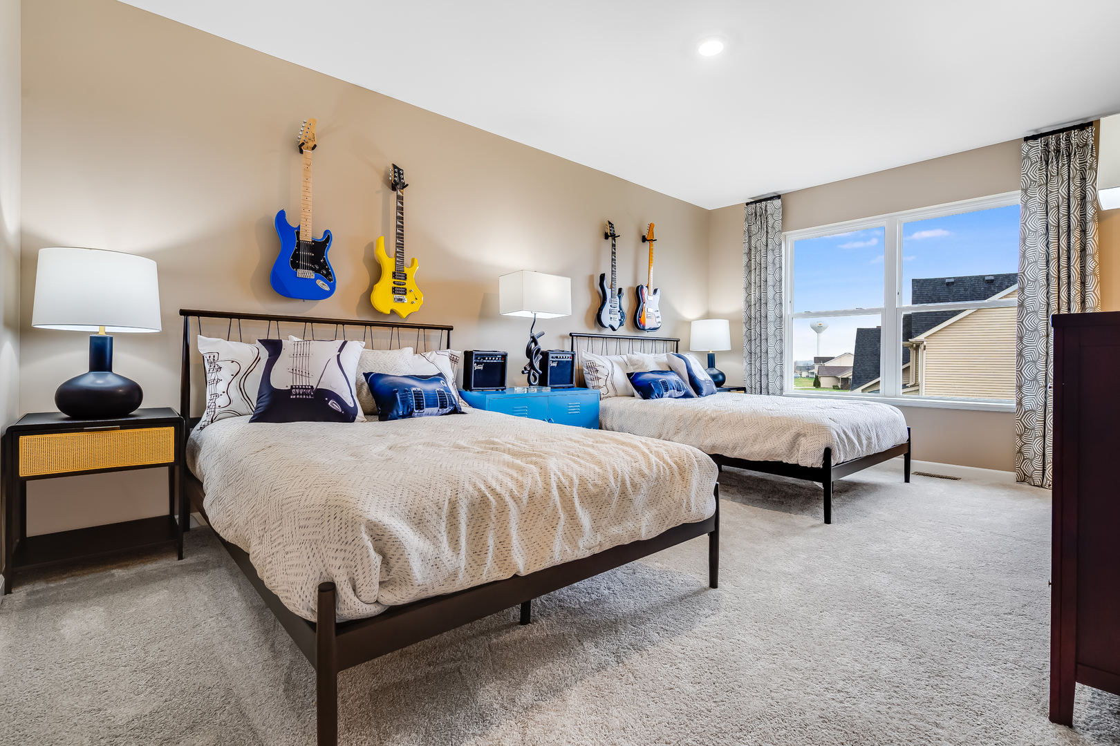 4003 Meadowridge Drive, Woodstock, IL 60098