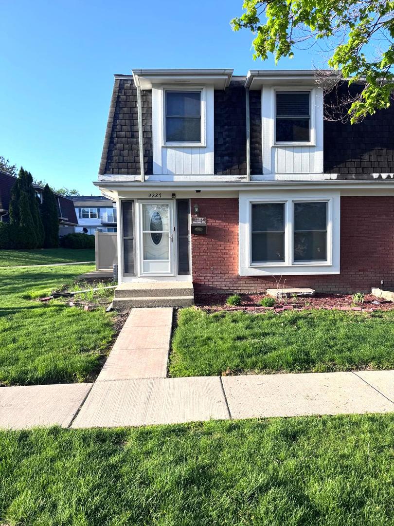 2227 Denton Court, Schaumburg, IL 60194