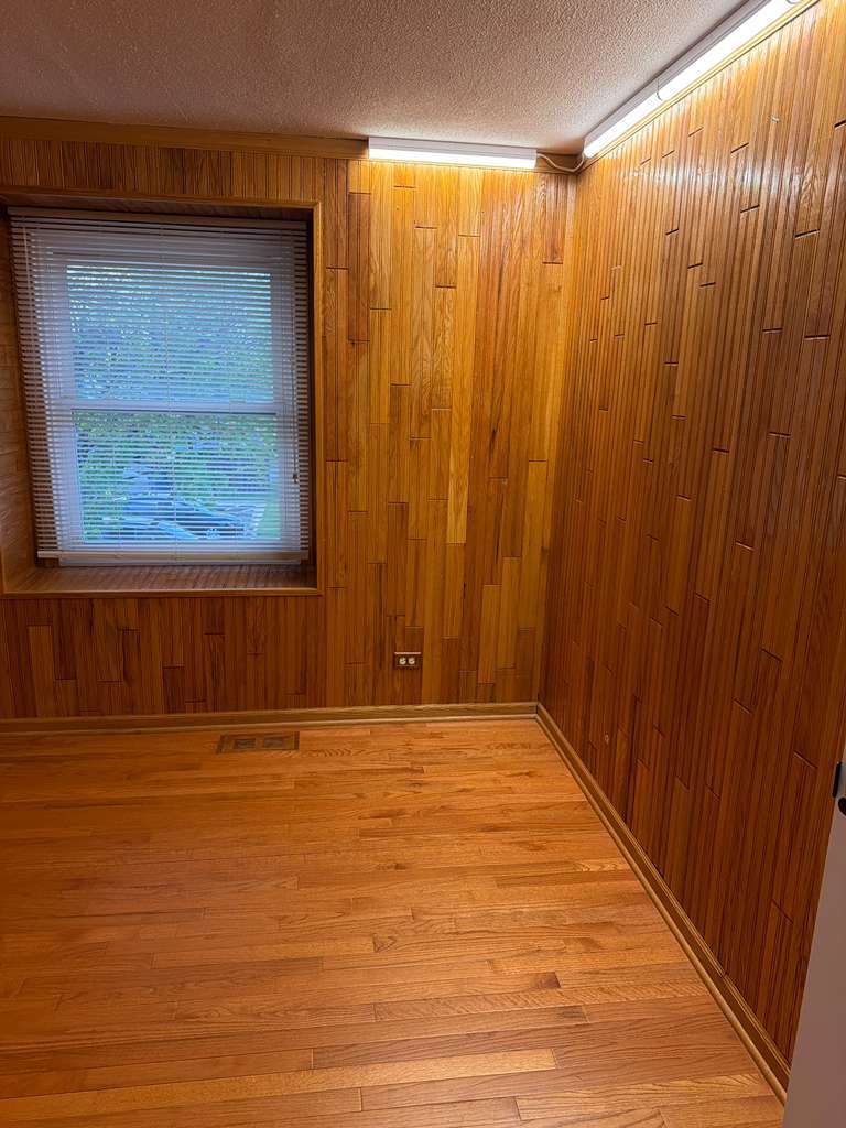 2227 Denton Court, Schaumburg, IL 60194