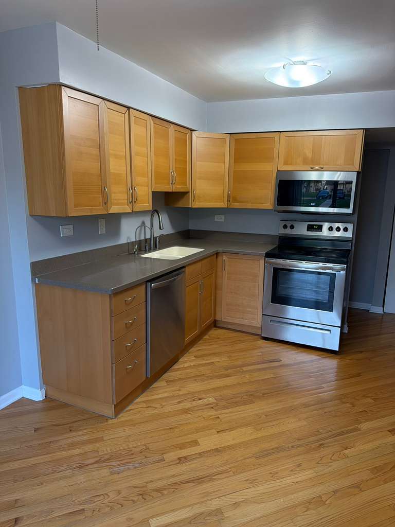 2227 Denton Court, Schaumburg, IL 60194