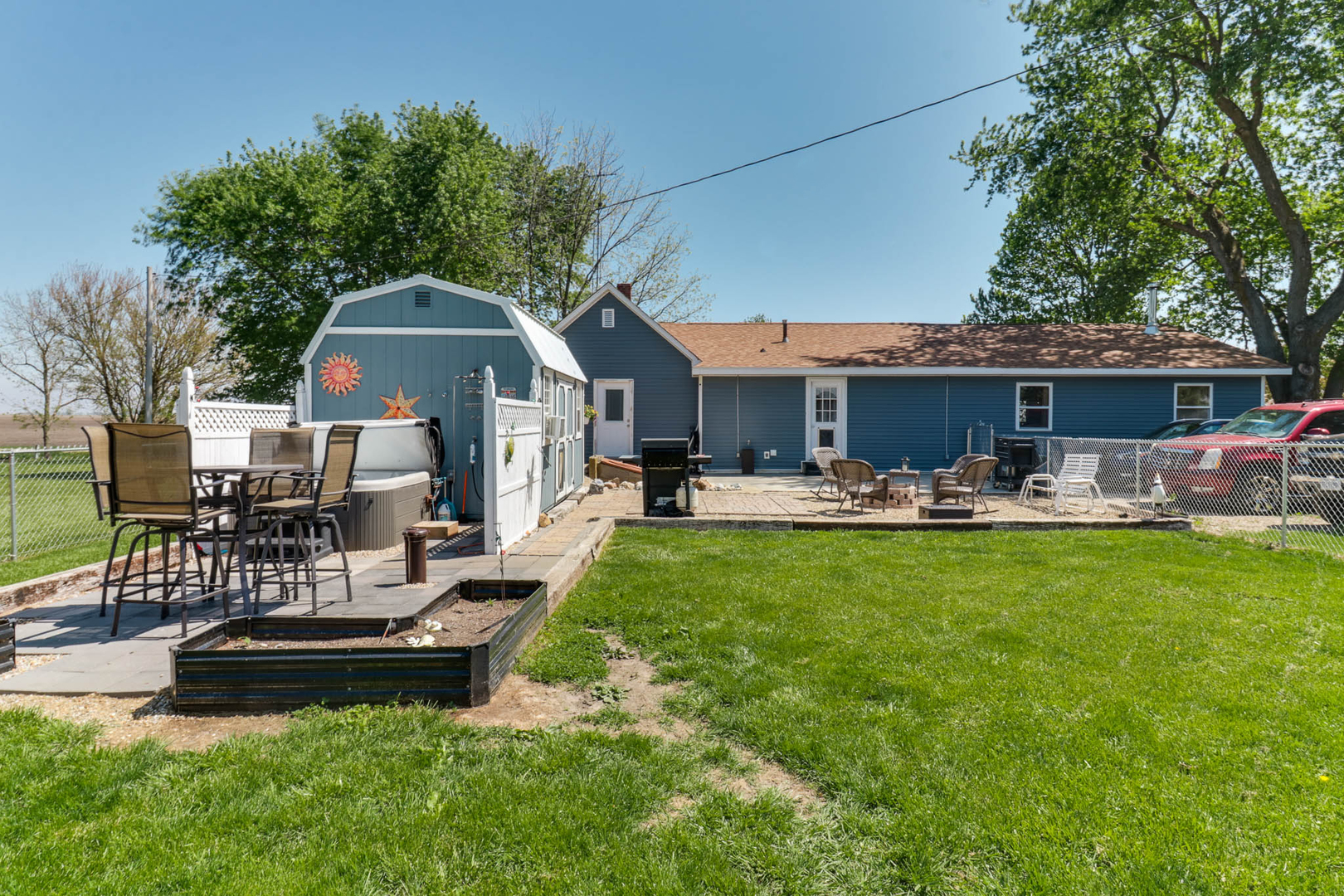 2463 Red Tail Hawk Road, Clinton, IL 61727