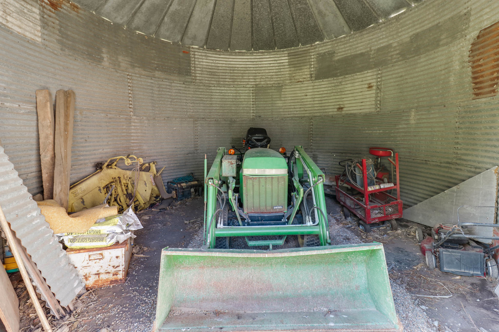 2463 Red Tail Hawk Road, Clinton, IL 61727