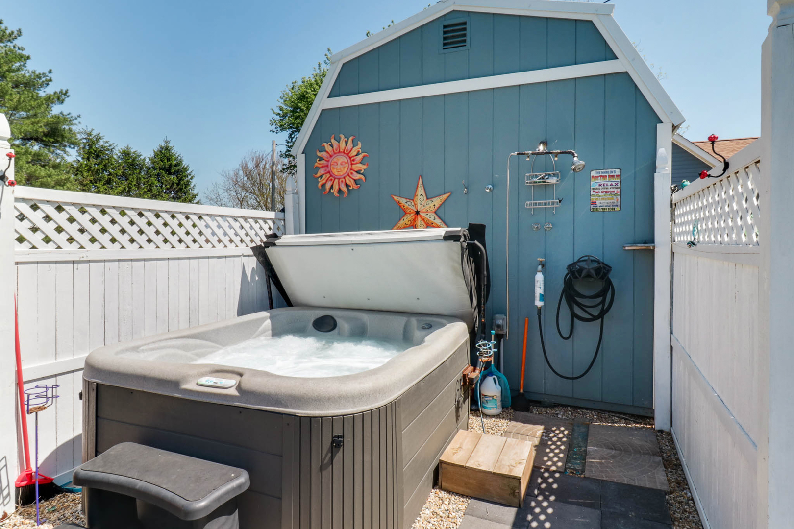 2463 Red Tail Hawk Road, Clinton, IL 61727