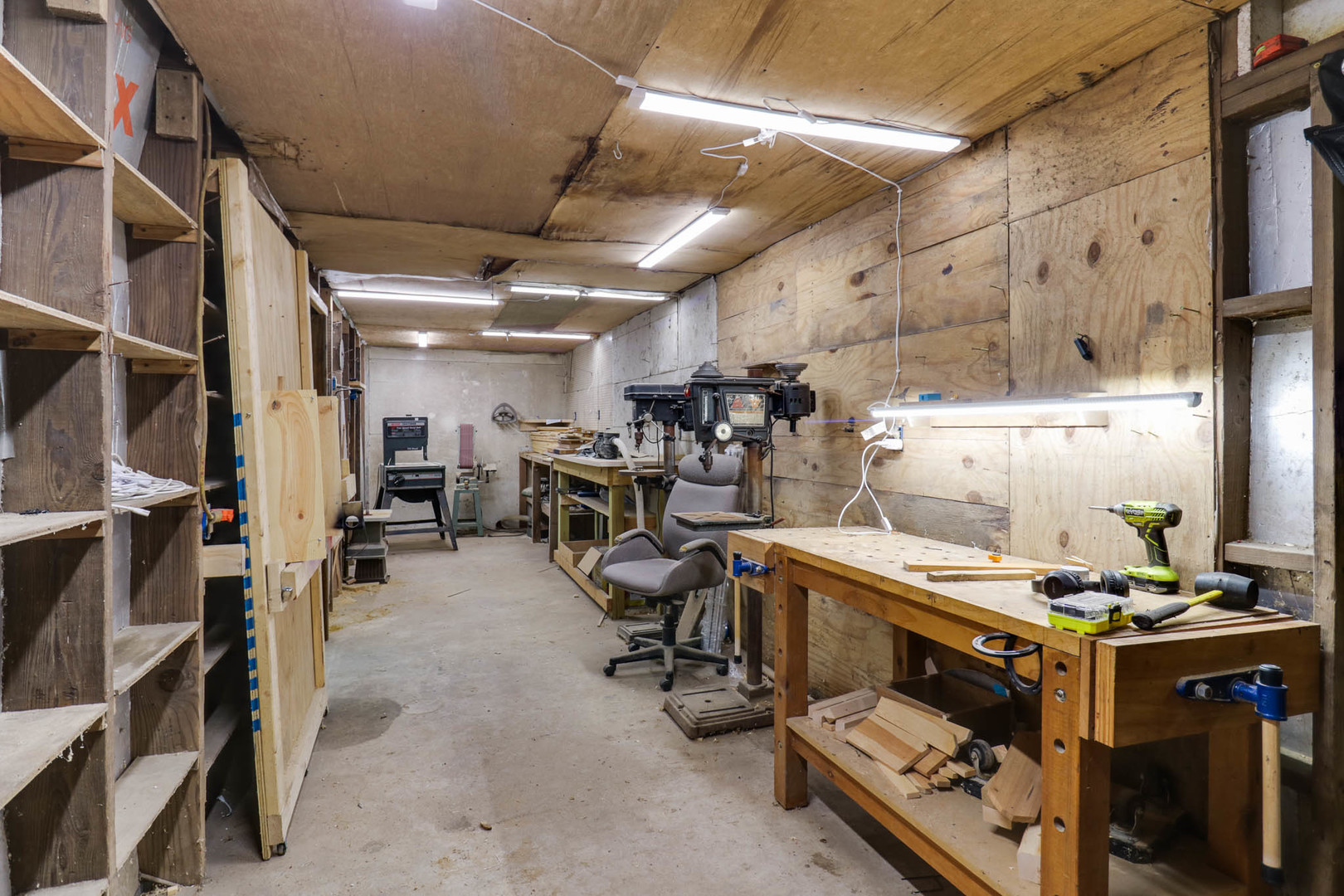 2463 Red Tail Hawk Road, Clinton, IL 61727