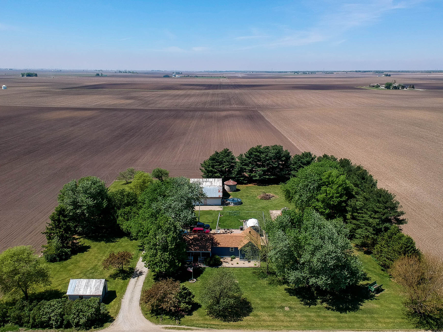 2463 Red Tail Hawk Road, Clinton, IL 61727