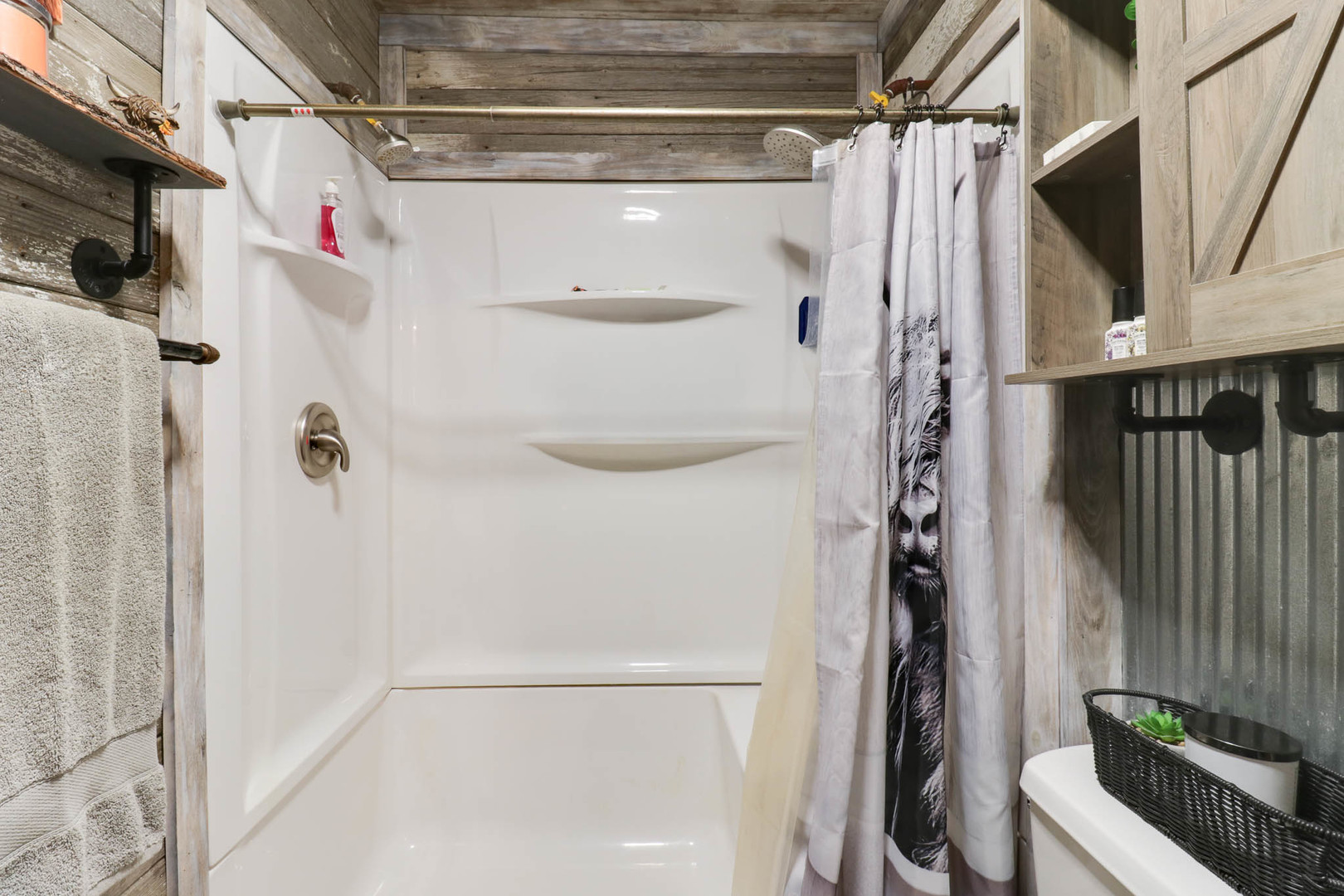 2463 Red Tail Hawk Road, Clinton, IL 61727