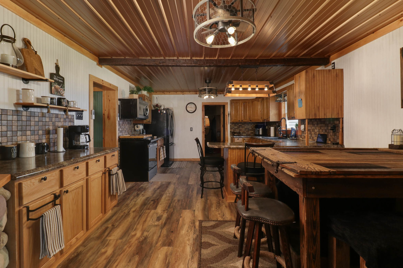 2463 Red Tail Hawk Road, Clinton, IL 61727