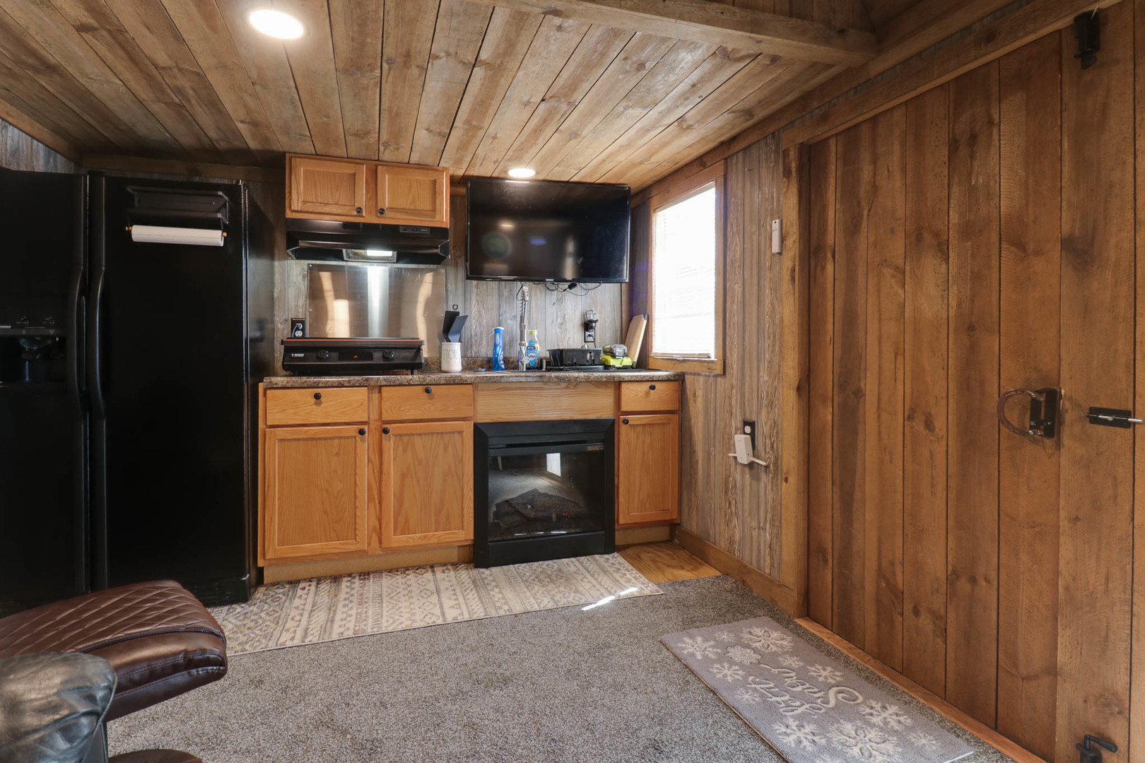 2463 Red Tail Hawk Road, Clinton, IL 61727