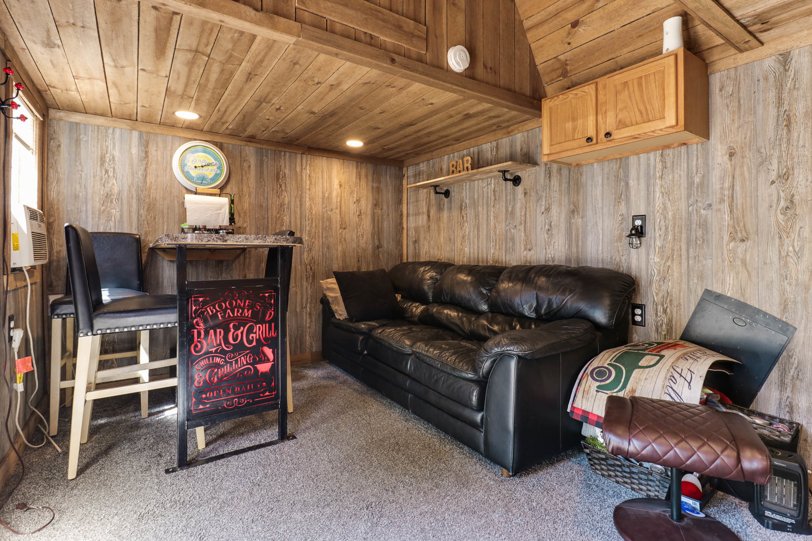 2463 Red Tail Hawk Road, Clinton, IL 61727