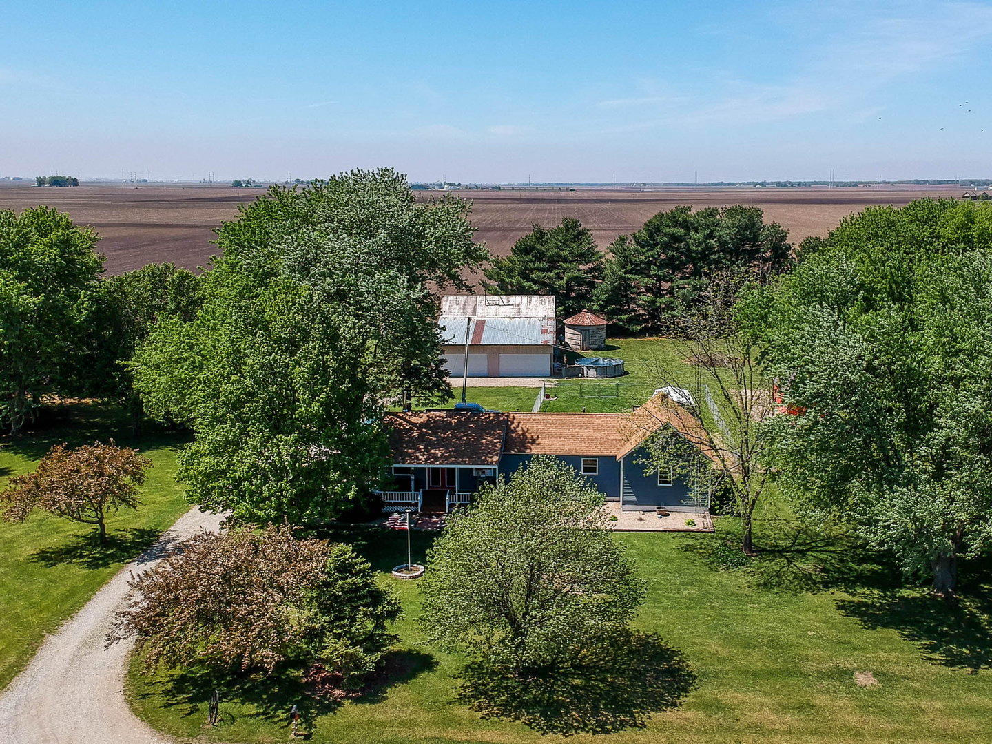 2463 Red Tail Hawk Road, Clinton, IL 61727